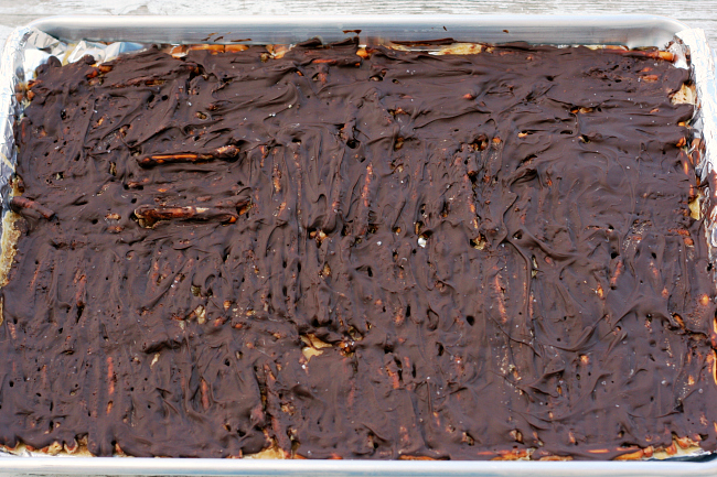 Making gluten-free caramel pretzel bark