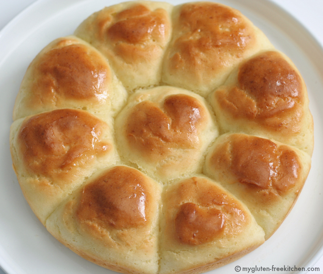 https://mygluten-freekitchen.com/wp-content/uploads/2013/04/GF-Pull-Apart-Dinner-Rolls.jpg