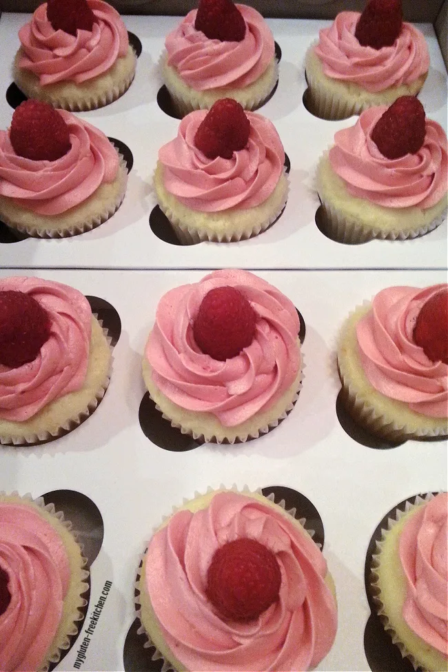 Gluten-free Lemon Cupcakes in a cake box with cupcake dividers