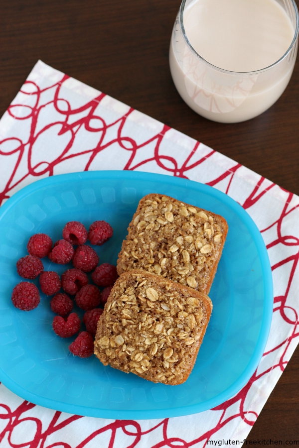 Maple Brown Sugar Baked Oatmeal Squares. These are gluten-free, dairy-free, peanut-free and a great choice for breakfast or school snack!