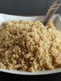 Easy Baked Brown Rice. Such an easy recipe to go along with your gluten-free main dishes.