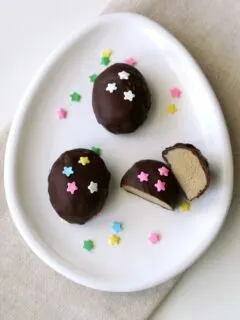 Allergy Friendly Chocolate Easter Eggs with a yummy alternative to peanut butter! Top 8 alternative to Reese's peanut butter eggs.