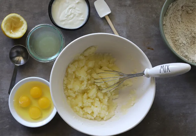 whisk together butter and sugar
