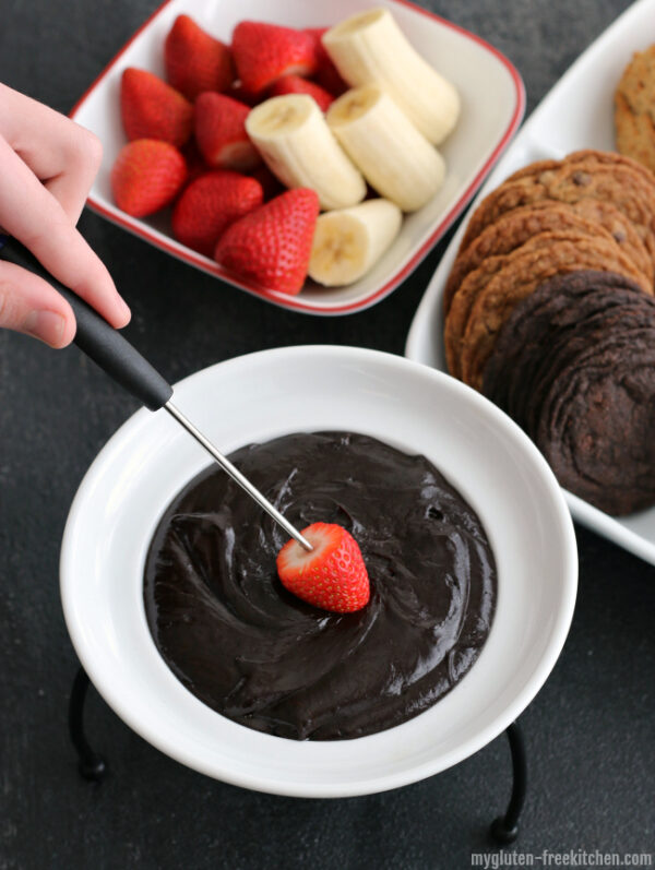 Chocolate Peanut Butter Fondue {Glutenfree}