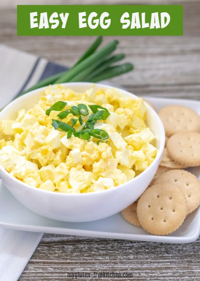 Easy Egg Salad in bowl with crackers
